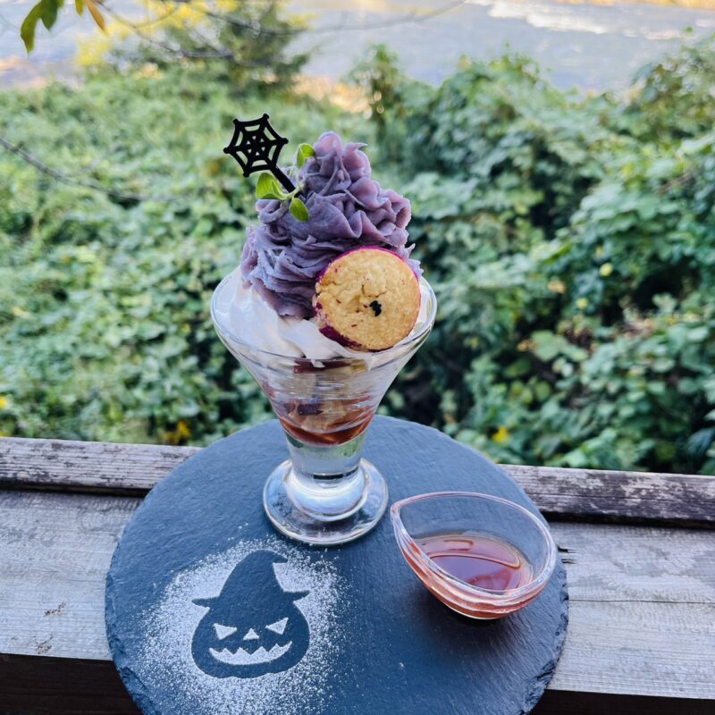 サクラテーブル