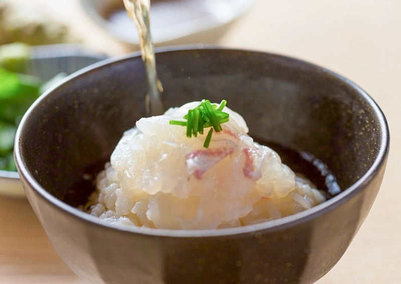 お箸でも楽しめるSAKURA TABLEの婚礼料理
